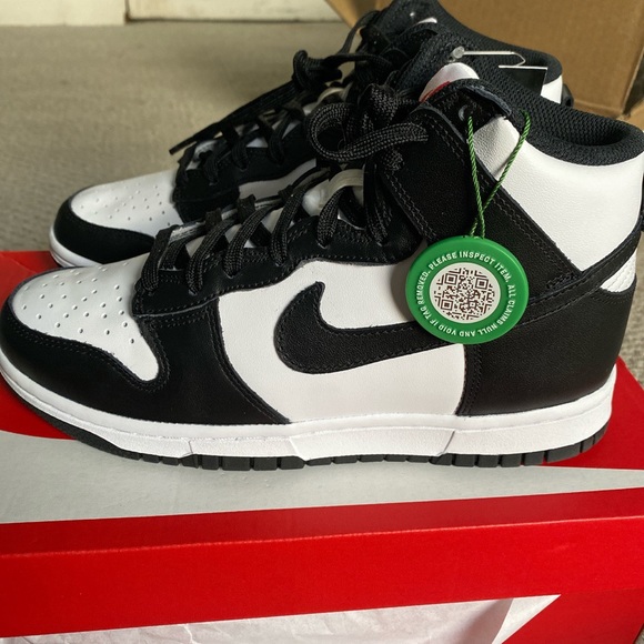 SOLD - Picture 3 of 4